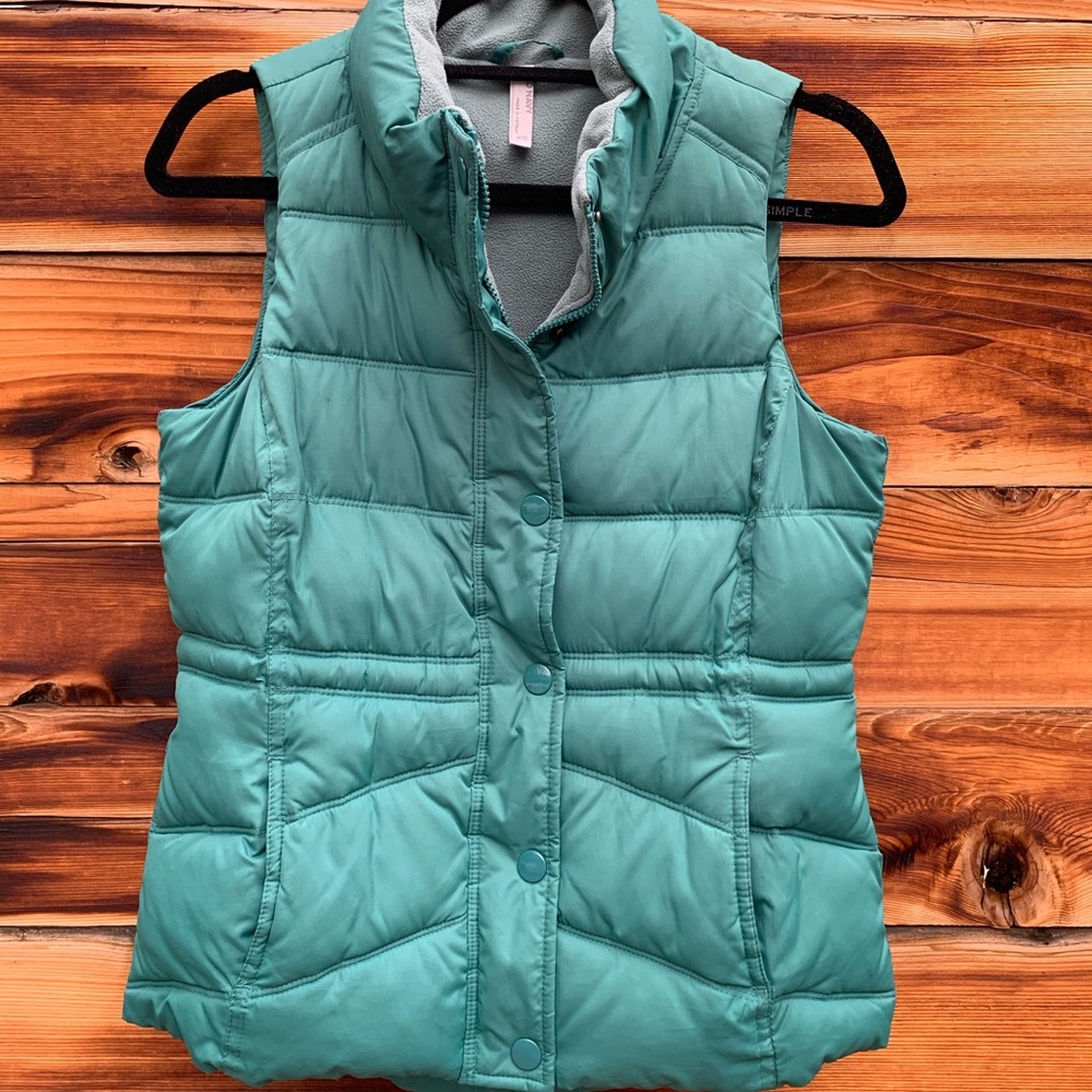Old Navy flannel lined poofy vest